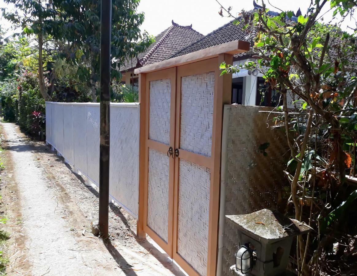 White Creative Villa Campuhan Убуд Екстер'єр фото